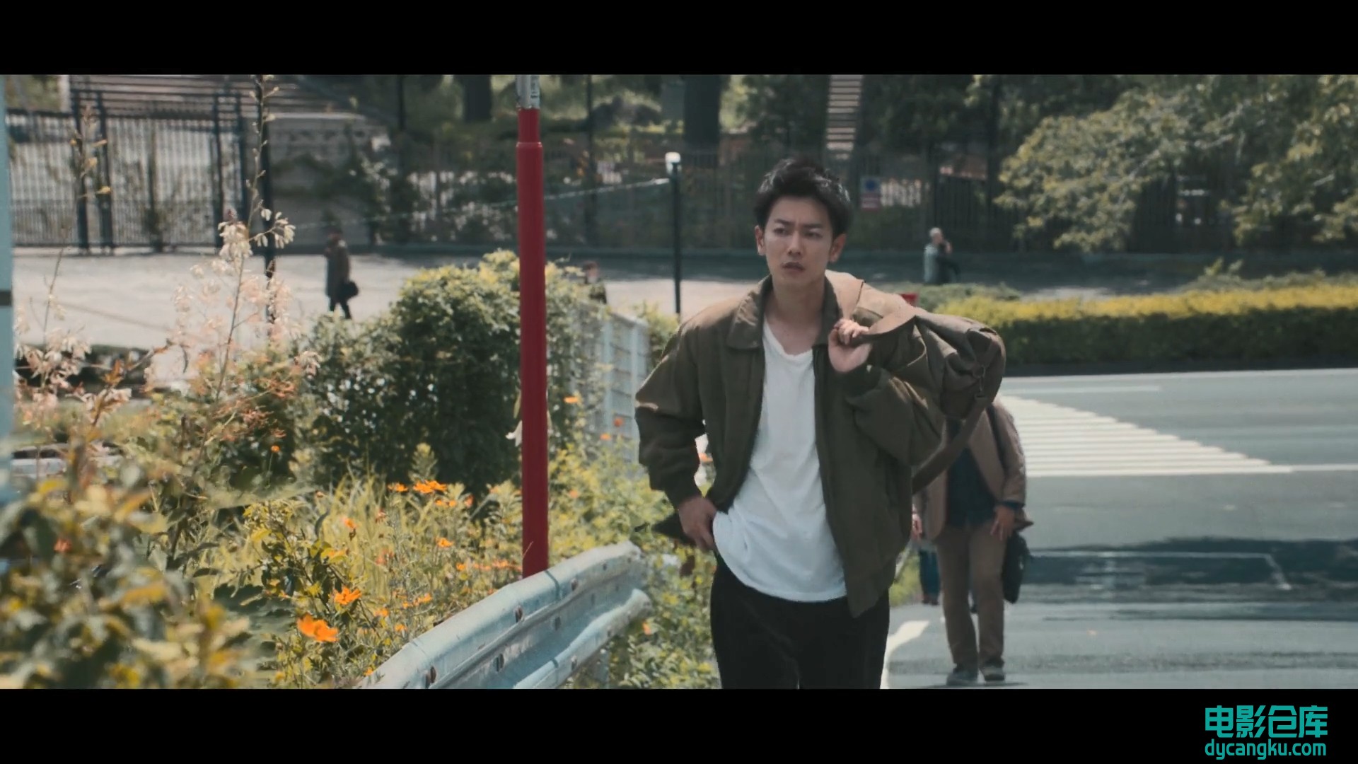 [电影仓库dycangku.com]初恋S01E08.The.Proust.Effect.on.a.Certain.Afternoon.1080p..jpg