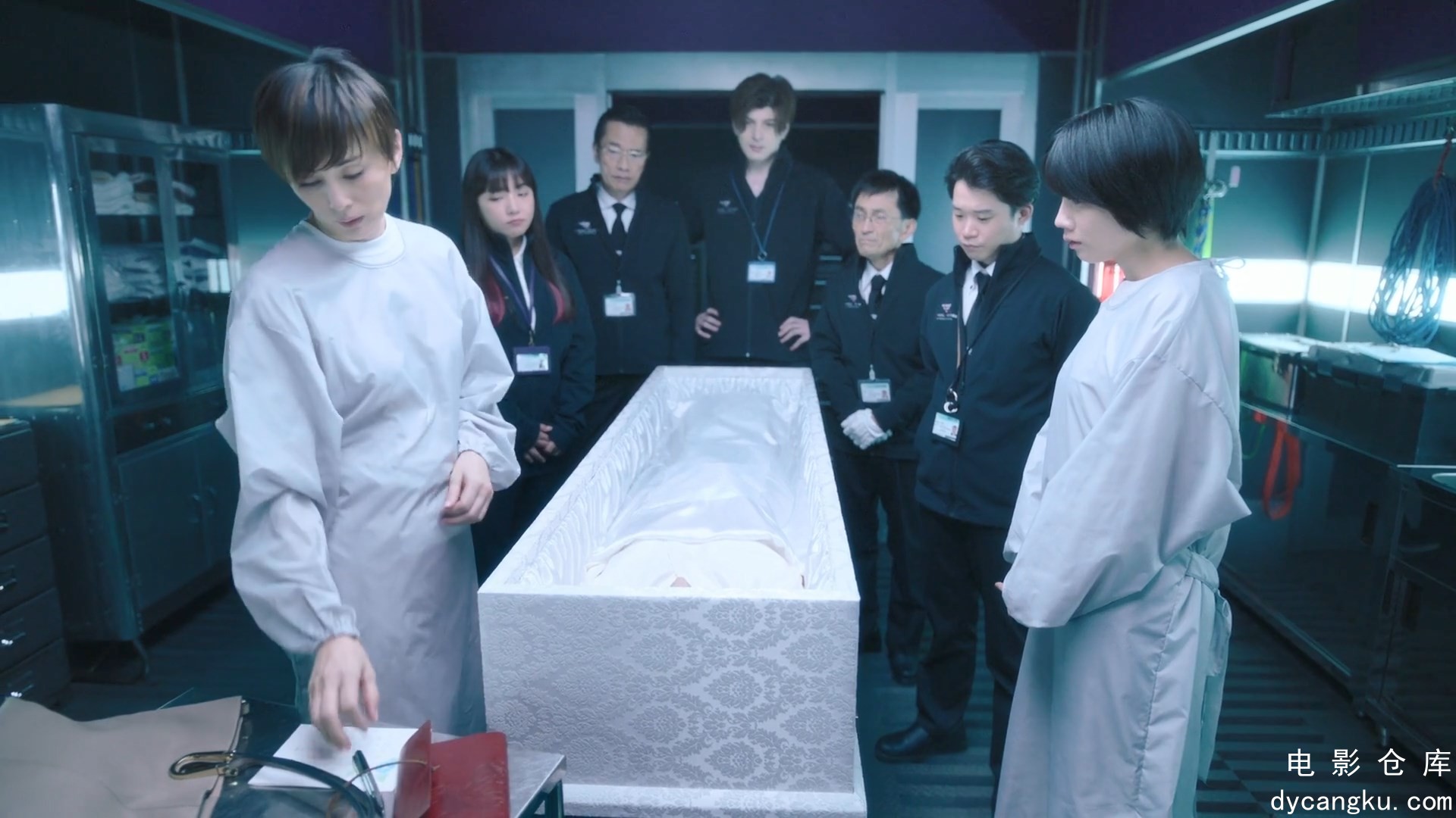 [电影仓库dycangku.com]天使航班.Angel.Flight.S01E06.The.Final.Journey.with.Her.Mo.jpg