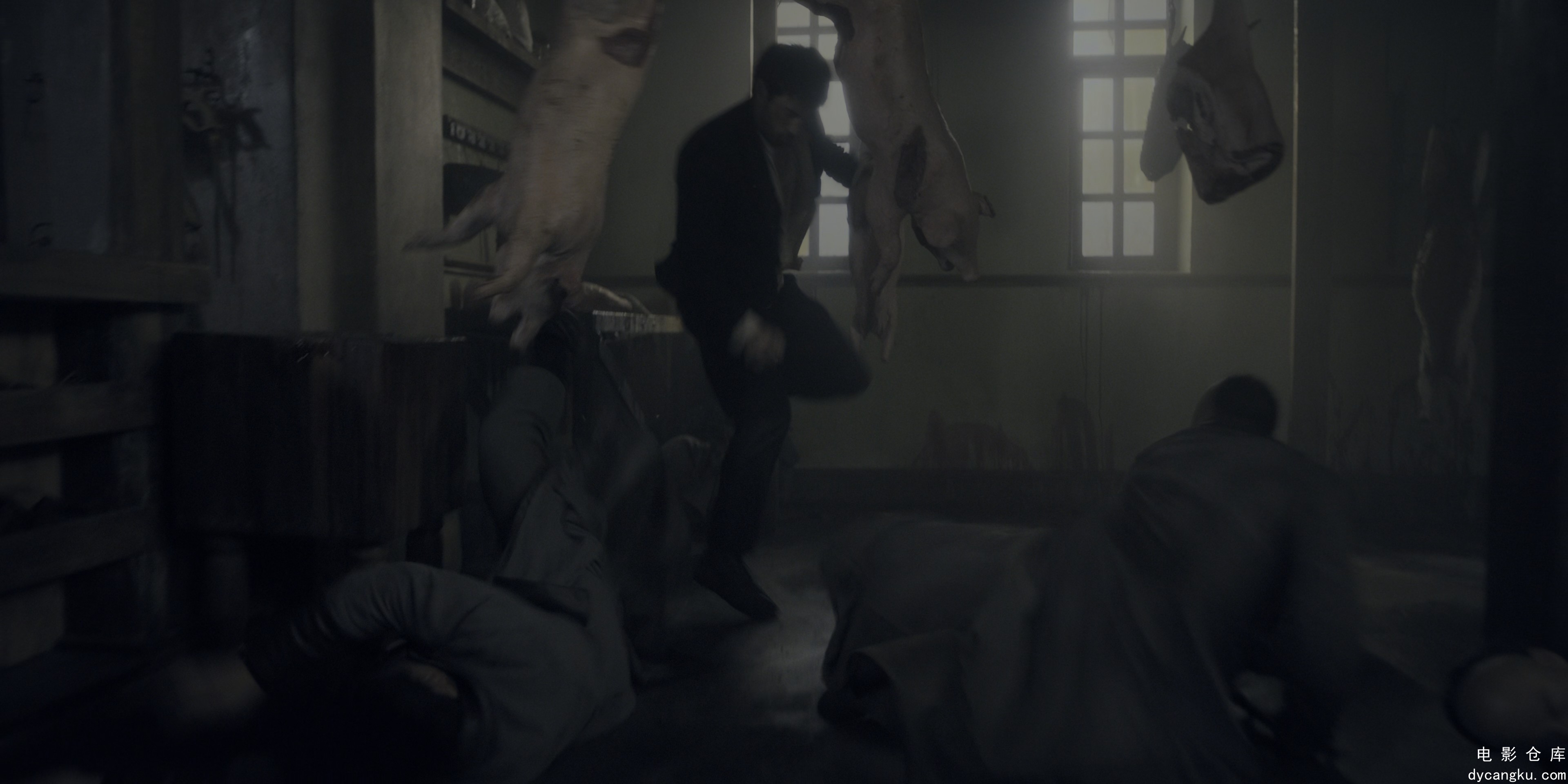 [电影仓库dycangku.com]战士 第三季Warrior.2019.S03E01.Exactly.the.Wrong.Time.to.G.jpg