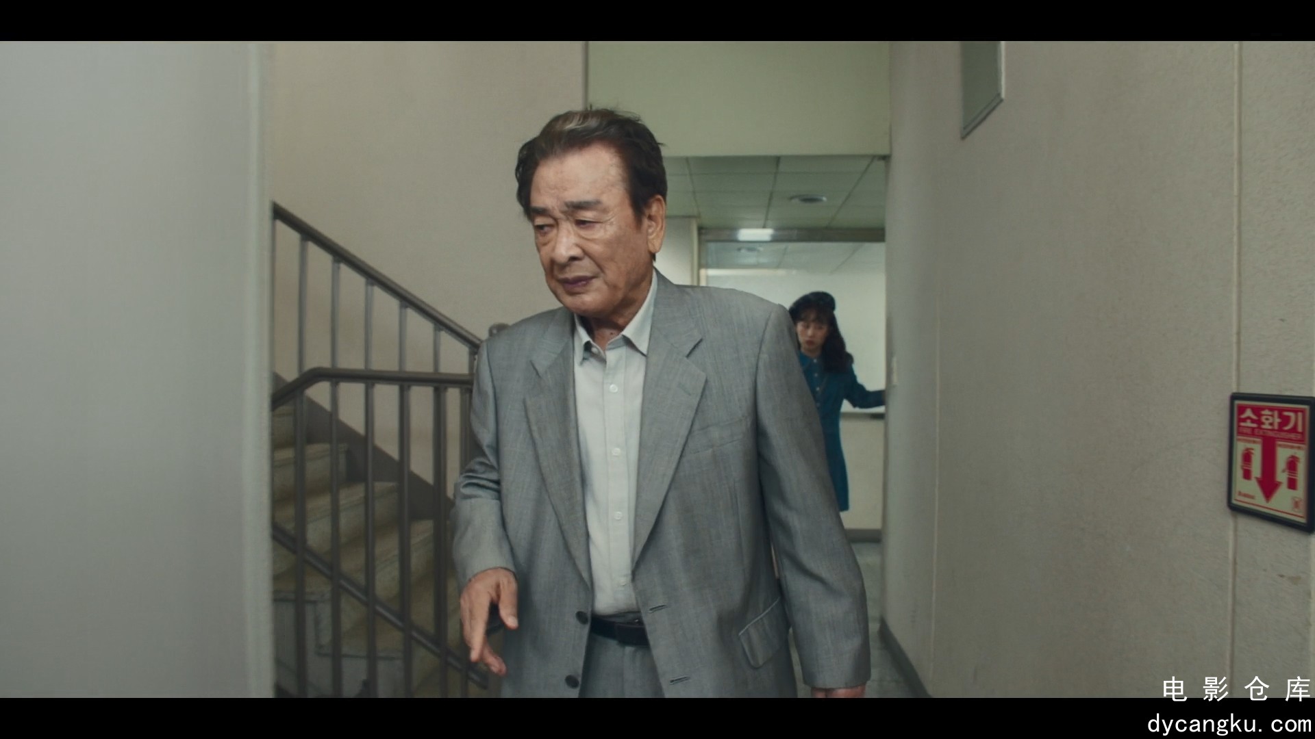 [电影仓库dycangku.com]特工家族Family.The.Unbreakable.Bond.S01E01.Episode.1.1080p.jpg