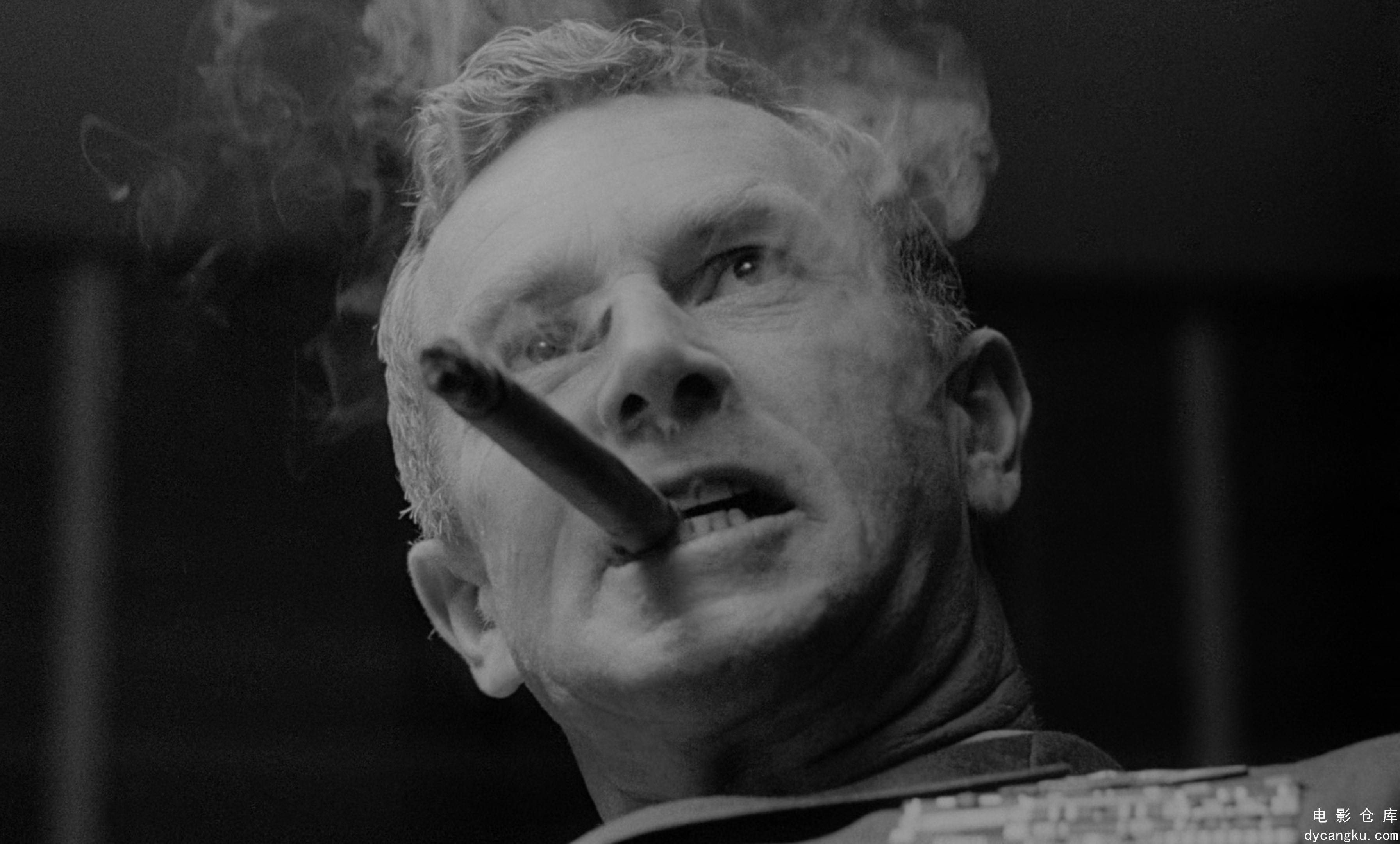 [电影仓库dycangku.com]Dr.Strangelove.1964.2160p.UHD.BluRay.x265.10bit.HDR.DTS-HD.jpg