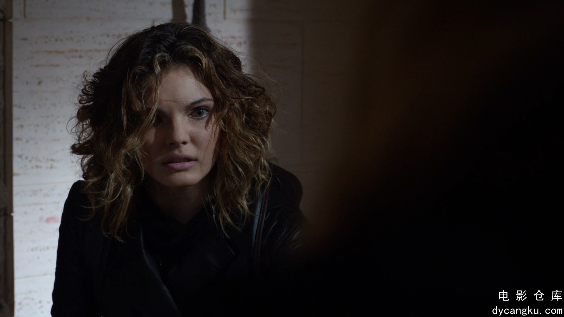 [电影仓库dycangku.com]gotham.s03e11.1080p.bluray.x264-rovers.mkv_snapshot_36.19.153.jpg