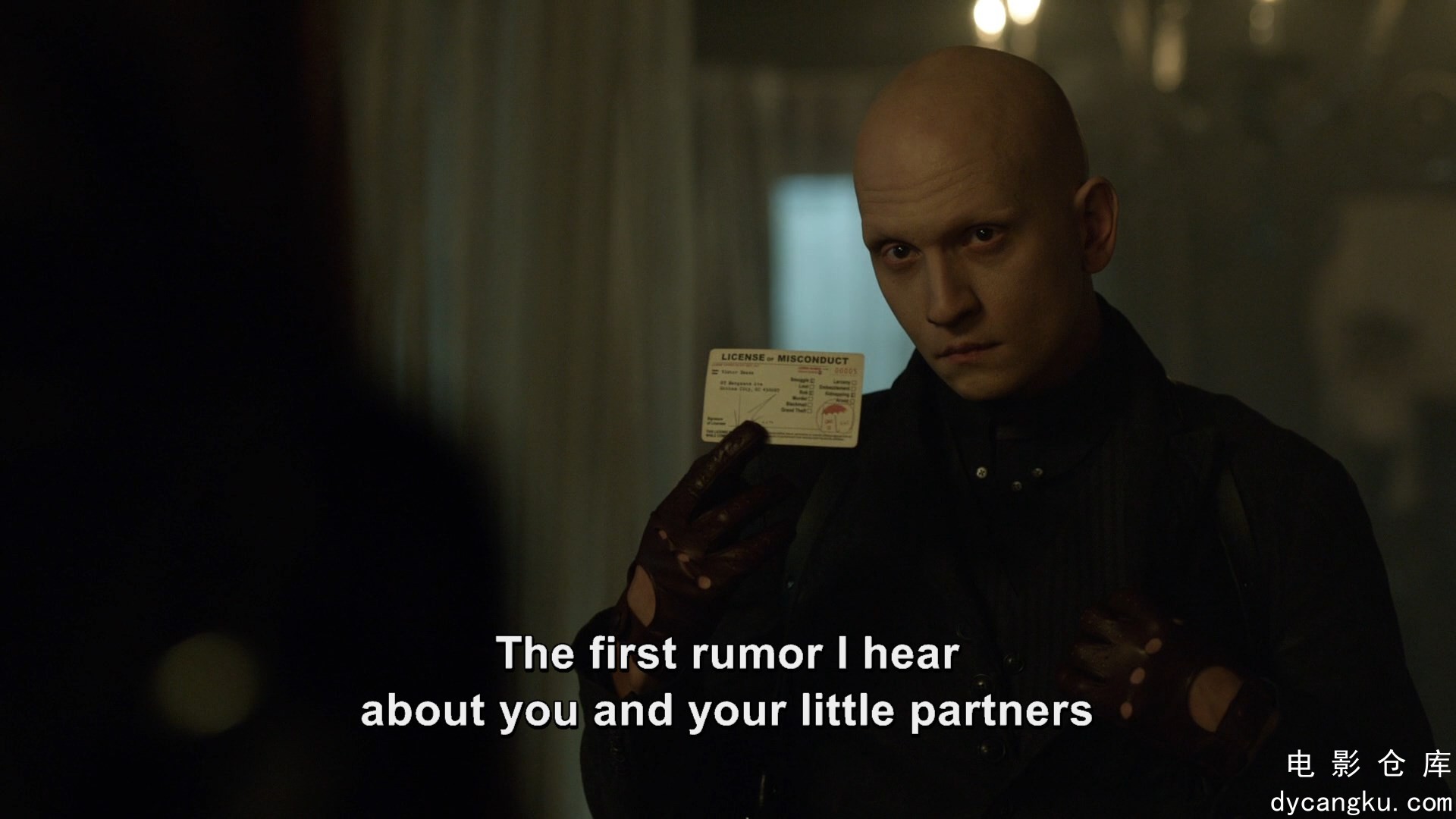 [电影仓库dycangku.com]gotham.s04e01.1080p.bluray.x264-rovers.mkv_snapshot_22.12.477.jpg