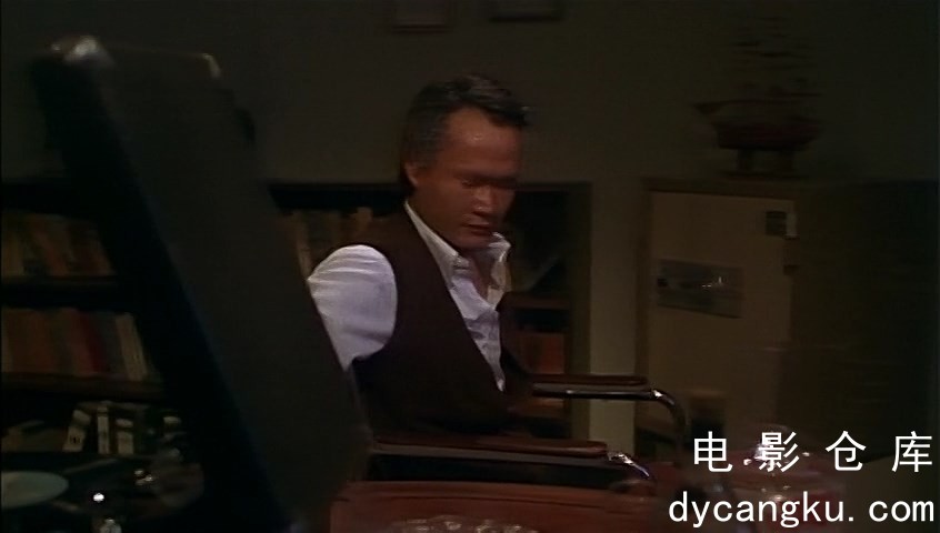 [电影仓库dycangku.com]血玫瑰 (1988).mkv_snapshot_00.31.49.554.jpg