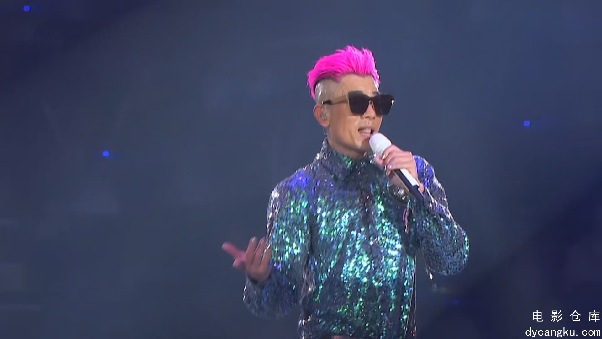 [电影仓库dycangku.com]Aaro.Kwok.de.Aa.Kode-World.Tour.Live.In.Hong.Kong.2016.Blu.jpg