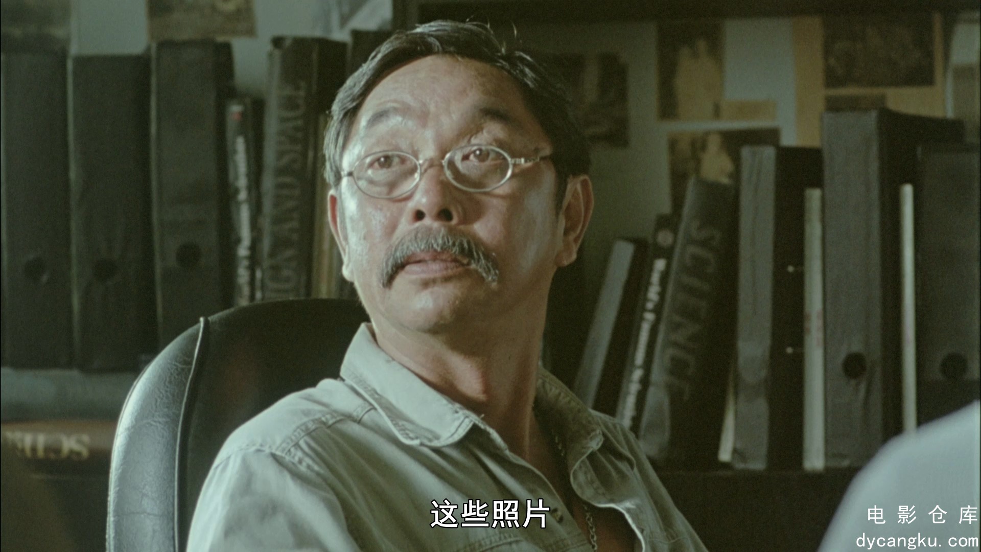 [电影仓库dycangku.com]Shutter.2004.1080p.BluRay.REMUX.AVC.DTS-HD.MA.5.1.mkv_snap.jpg