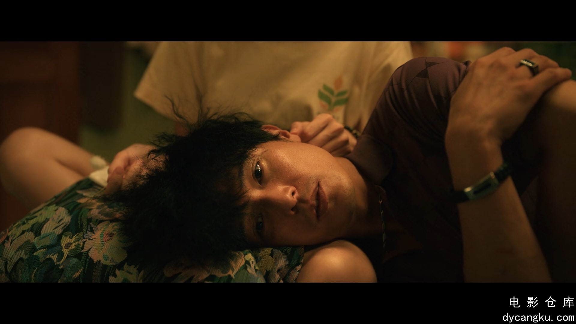 [电影仓库dycangku.com]Man.in.Love.2021.NF.1080p.mkv_snapshot_01.03.22.365.jpg