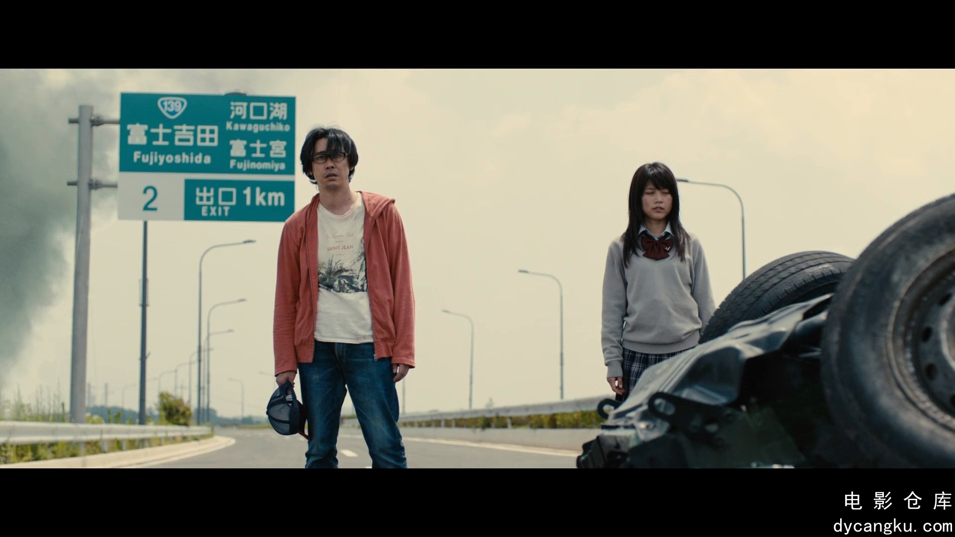 [电影仓库dycangku.com]I.Am.a.Hero.2015.1080p.BluRay.CHS.mp4_snapshot_00.36.54.975.jpg