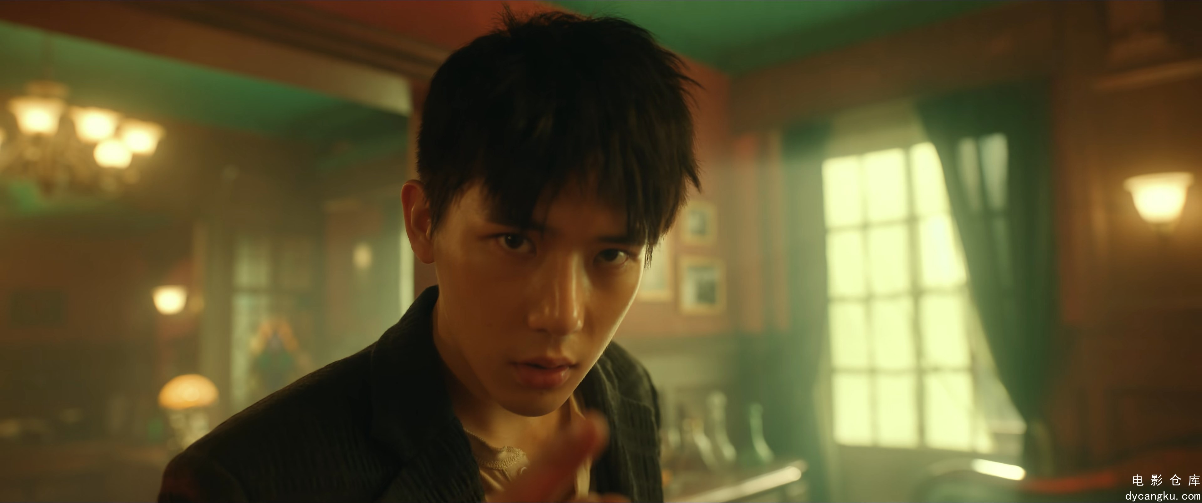 [电影仓库dycangku.com]漫影寻踪.Back.For.You.S01E01.2025.2160p.WEB-DL.DDP5.1.H265.jpg
