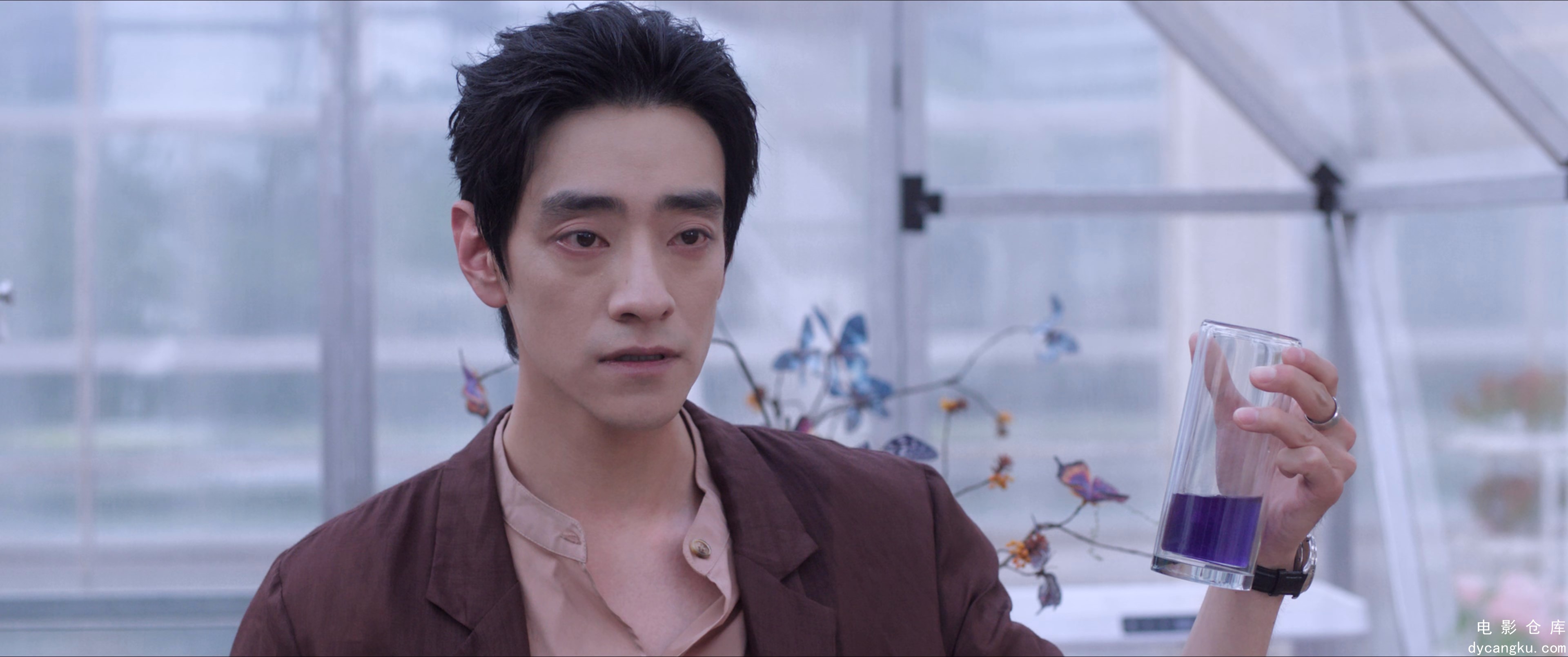 [电影仓库dycangku.com]Under.The.Skin.S02E28.2022.2160p.WEB-DL.H265.DDP5.1.mkv_sn.jpg