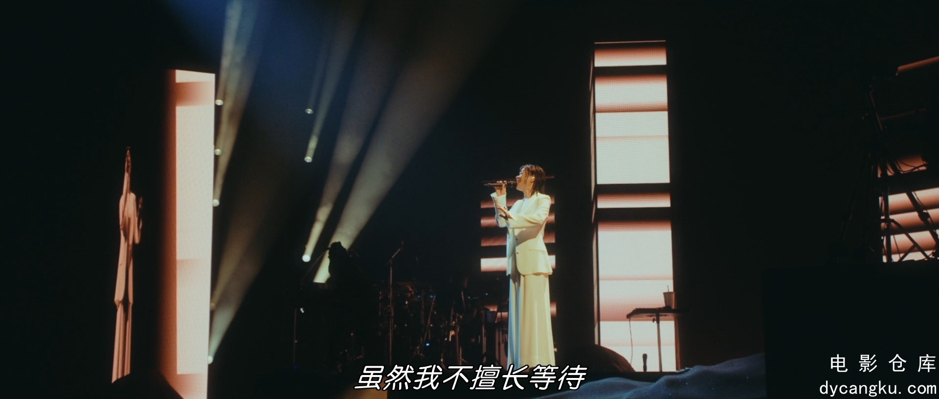[电影仓库dycangku.com]Hikaru.Utada.Science.Fiction.Tour.2024.1080p.BluRay.x264.m.jpg