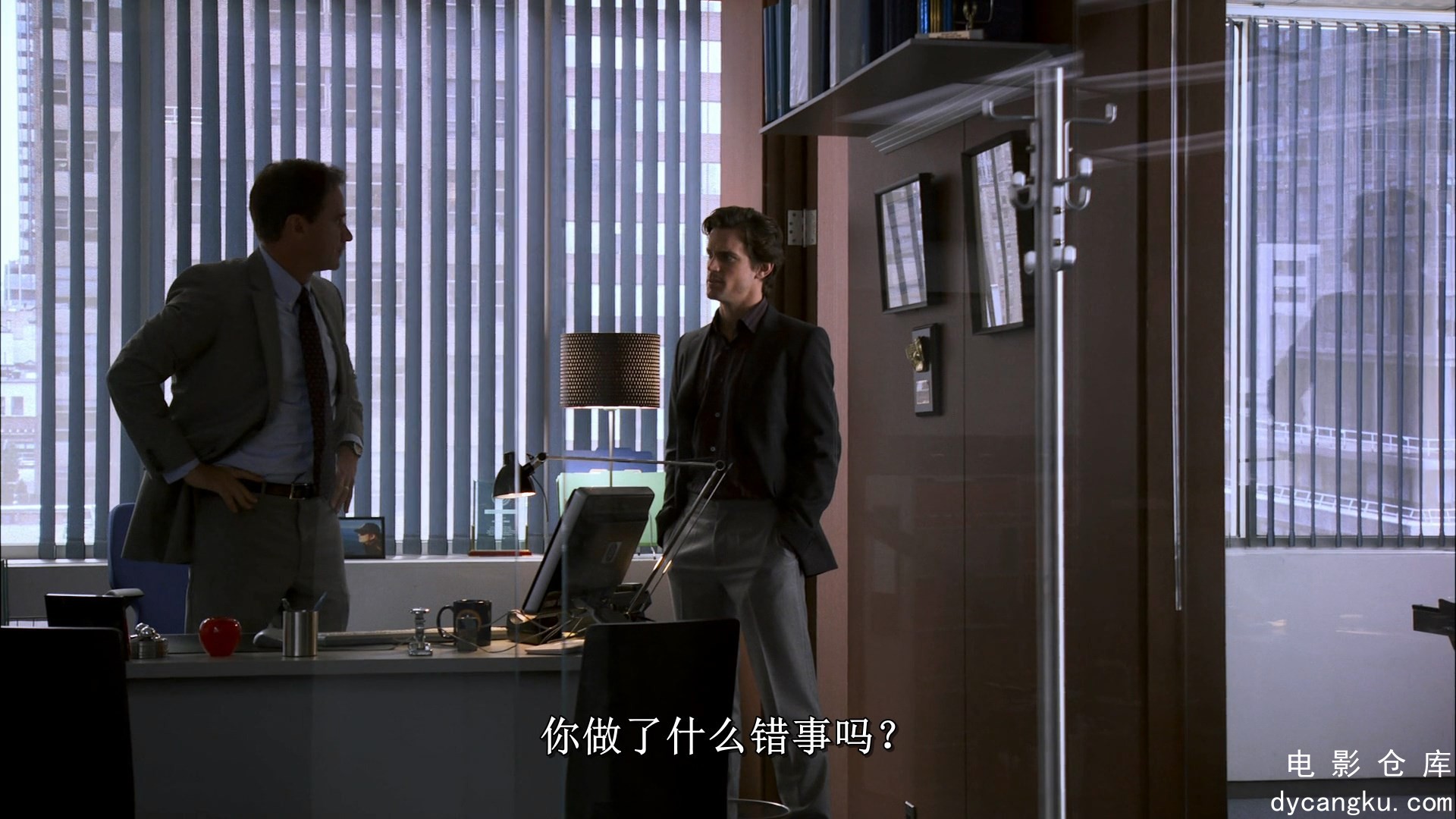 [电影仓库dycangku.com]White.Collar.S01E02.Threads.1080p.DSNP.WEB-DL.DDP.5.1.H.26.jpg