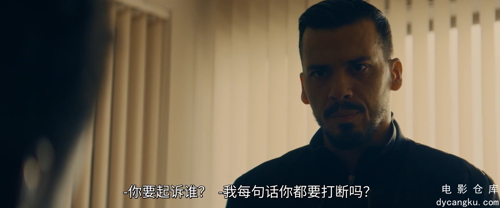 [电影仓库dycangku.com]血红海岸.S01E04.HD1080P.官方中字.霸王龙压制组T-Rex.mp4_sna.jpg