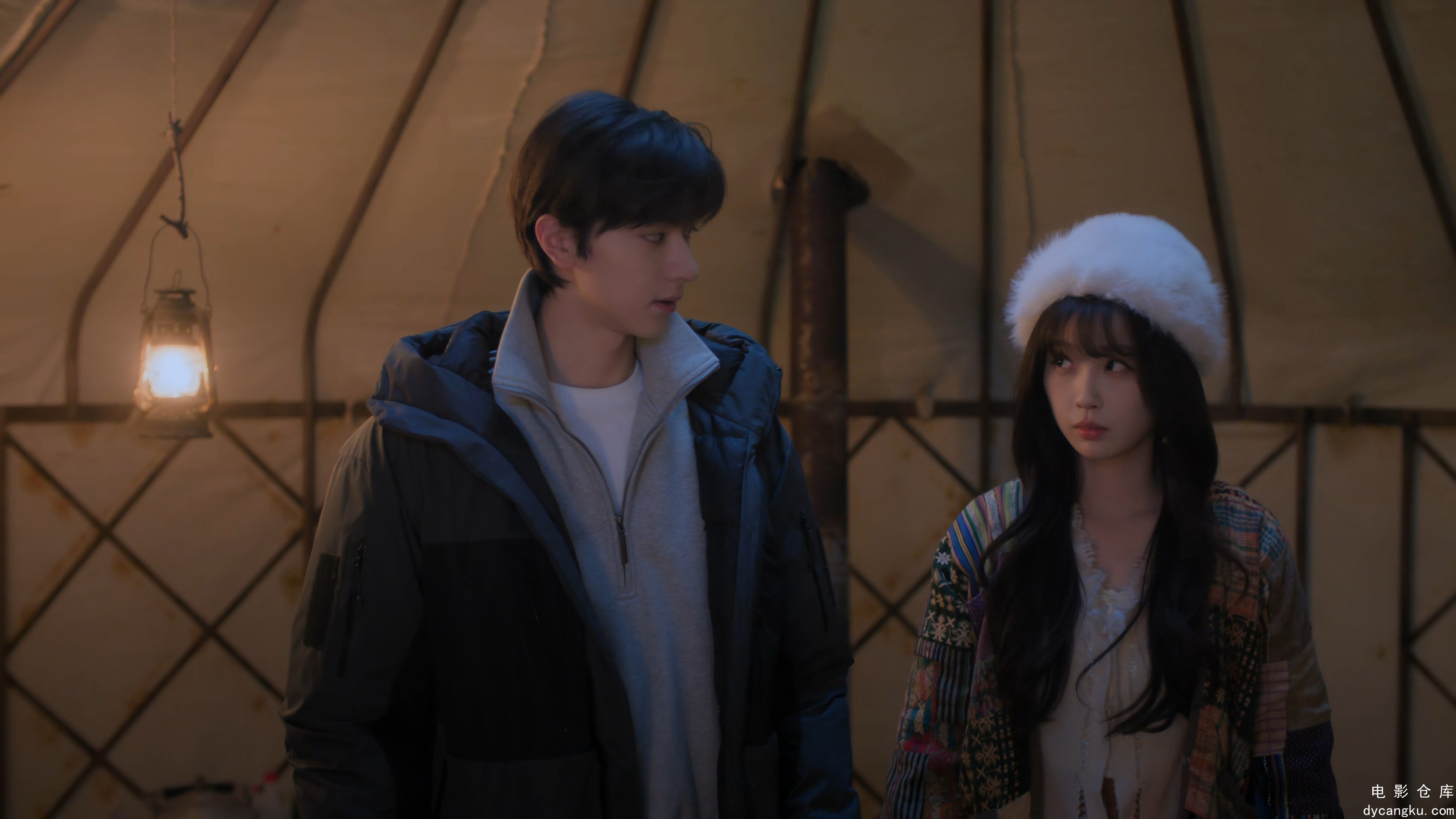 [电影仓库dycangku.com]嘘，国王在冬眠.Ski.into.Love.S01E13.2025.2160p.WEB-DL.AAC..jpg