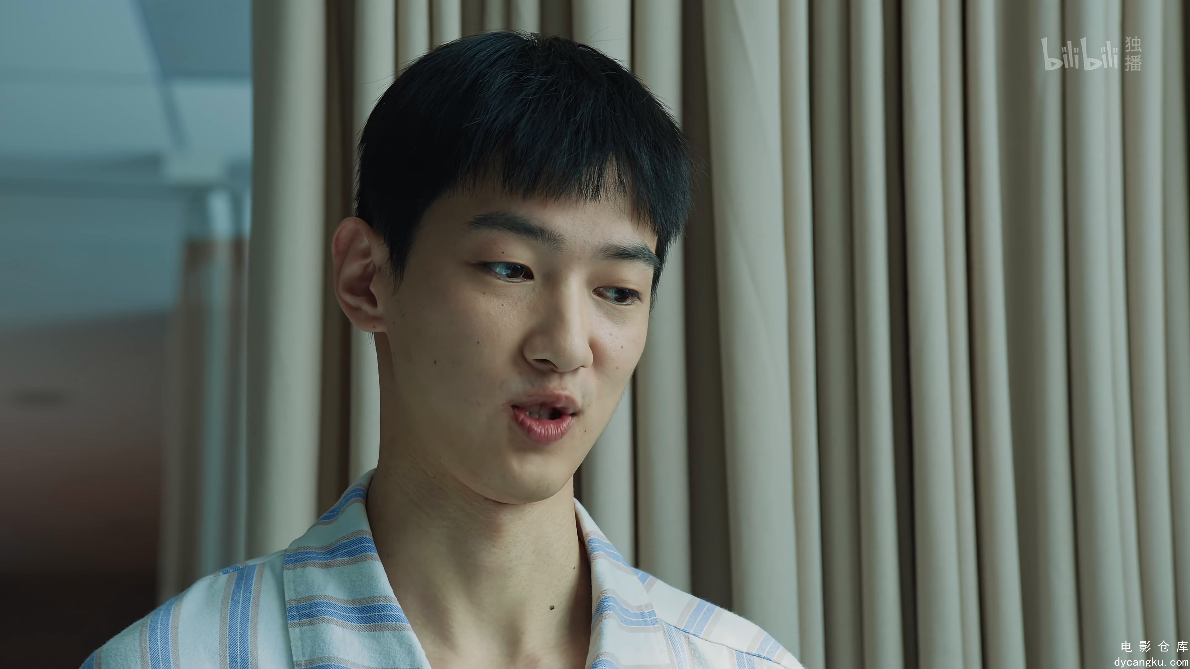 [电影仓库dycangku.com]S01E01.2024.2160p.WEB-DL.H265.AAC.mp4_snapshot_20.06.247.jpg
