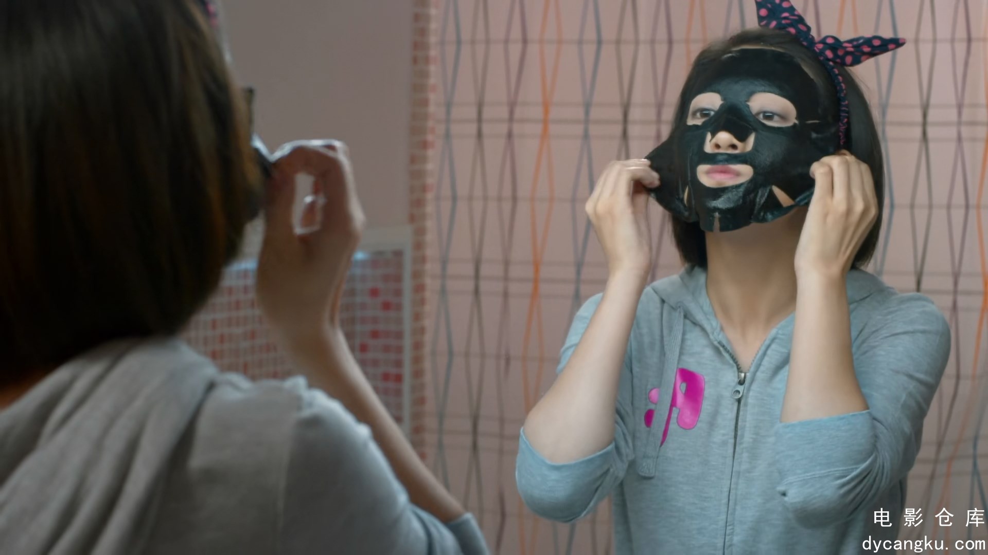 [电影仓库dycangku.com]A.Smile.is.Beautiful.E01.2016.Netflix.webrip.1080p.MMVE.HE.jpg